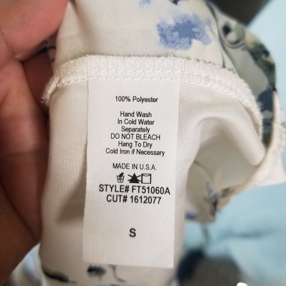 Floral Dress Size Small - Picture 7 of 7